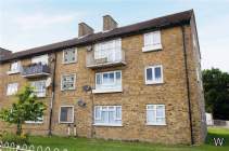 Main Photo of a 2 bedroom  Flat for sale