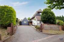 Main Photo of a 5 bedroom  Detached House for sale