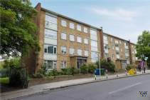 Main Photo of a 2 bedroom  Flat for sale