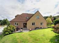 Main Photo of a 5 bedroom  Detached House for sale