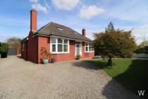 Main Photo of a 4 bedroom  Detached House for sale