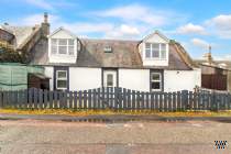 Main Photo of a 2 bedroom  End of Terrace House for sale