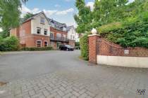 Main Photo of a 2 bedroom  Flat for sale