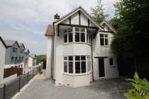 Main Photo of a 4 bedroom  Detached House for sale