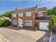 Main Photo of a 4 bedroom  Detached House for sale