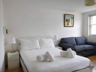 Main Photo of a Studio to rent