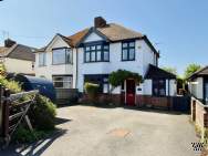 Main Photo of a 4 bedroom  Semi Detached House for sale