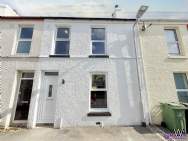 Main Photo of a 2 bedroom  Terraced House for sale