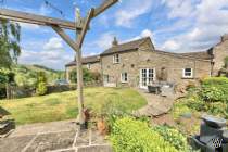 Main Photo of a 3 bedroom  Semi Detached House for sale