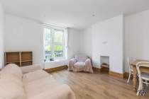 Main Photo of a 2 bedroom  Flat to rent