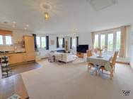 Main Photo of a 2 bedroom  Apartment for sale