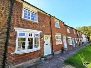 Main Photo of a 1 bedroom  Cottage for sale