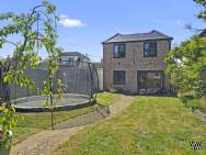 Main Photo of a 4 bedroom  Detached House for sale