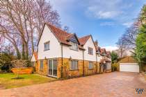 Main Photo of a 4 bedroom  Detached House to rent