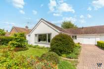 Main Photo of a 2 bedroom  Link Detached House for sale