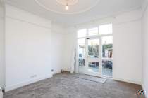 Main Photo of a 2 bedroom  Flat to rent