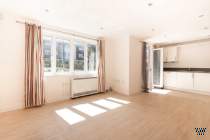 Main Photo of a 2 bedroom  Flat for sale