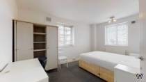 Main Photo of a 2 bedroom  Flat to rent