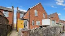 Main Photo of a 3 bedroom  Semi Detached House for sale