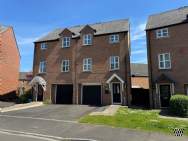Main Photo of a 4 bedroom  Semi Detached House for sale