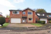 Main Photo of a 6 bedroom  Detached House for sale