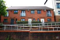 Main Photo of a 3 bedroom  Terraced House to rent