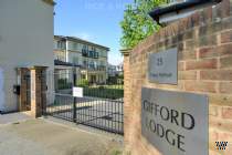 Main Photo of a 2 bedroom  Retirement Property for sale