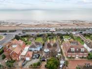 Main Photo of a 4 bedroom  Semi Detached House for sale