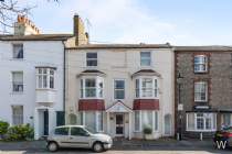 Main Photo of a 4 bedroom  House for sale
