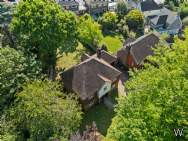 Main Photo of a 5 bedroom  Detached House for sale