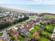 Main Photo of a 5 bedroom  Detached House for sale