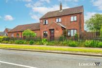 Main Photo of a 5 bedroom  Detached House for sale