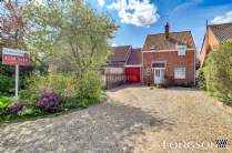 Main Photo of a 4 bedroom  Link Detached House for sale
