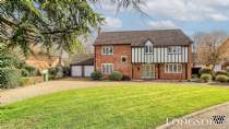 Main Photo of a 2 bedroom  Flat to rent