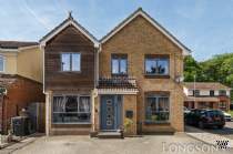 Main Photo of a 4 bedroom  Detached House for sale