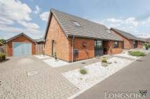 Main Photo of a 3 bedroom  Chalet for sale