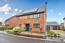 Main Photo of a 3 bedroom  Detached House for sale