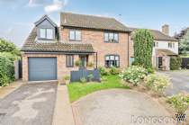 Main Photo of a 4 bedroom  Detached House for sale