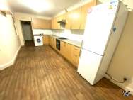 Main Photo of a 4 bedroom  Terraced House to rent