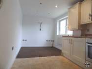 Main Photo of a 2 bedroom  Flat to rent
