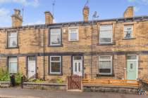 Main Photo of a 3 bedroom  Terraced House to rent