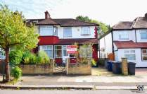 Main Photo of a 4 bedroom  Semi Detached House for sale