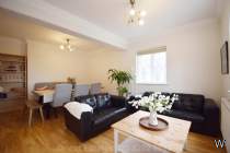 Main Photo of a 3 bedroom  Flat to rent