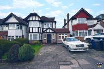 Main Photo of a 5 bedroom  Detached House for sale