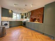 Main Photo of a 4 bedroom  Terraced House to rent