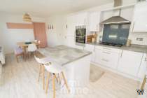 Main Photo of a 4 bedroom  Detached House for sale