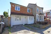 Main Photo of a 4 bedroom  Detached House for sale