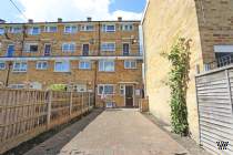 Main Photo of a 3 bedroom  Maisonette for sale