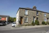 Main Photo of a 4 bedroom  Cottage for sale