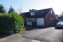 Main Photo of a 4 bedroom  Semi Detached House for sale